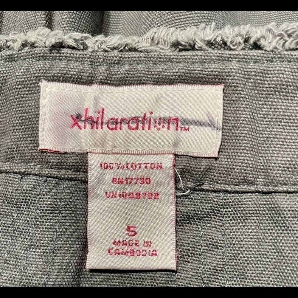 ⭐️ 3/$15 Exhilaration Target Gray Denim Mini skirt - Picture 4 of 8